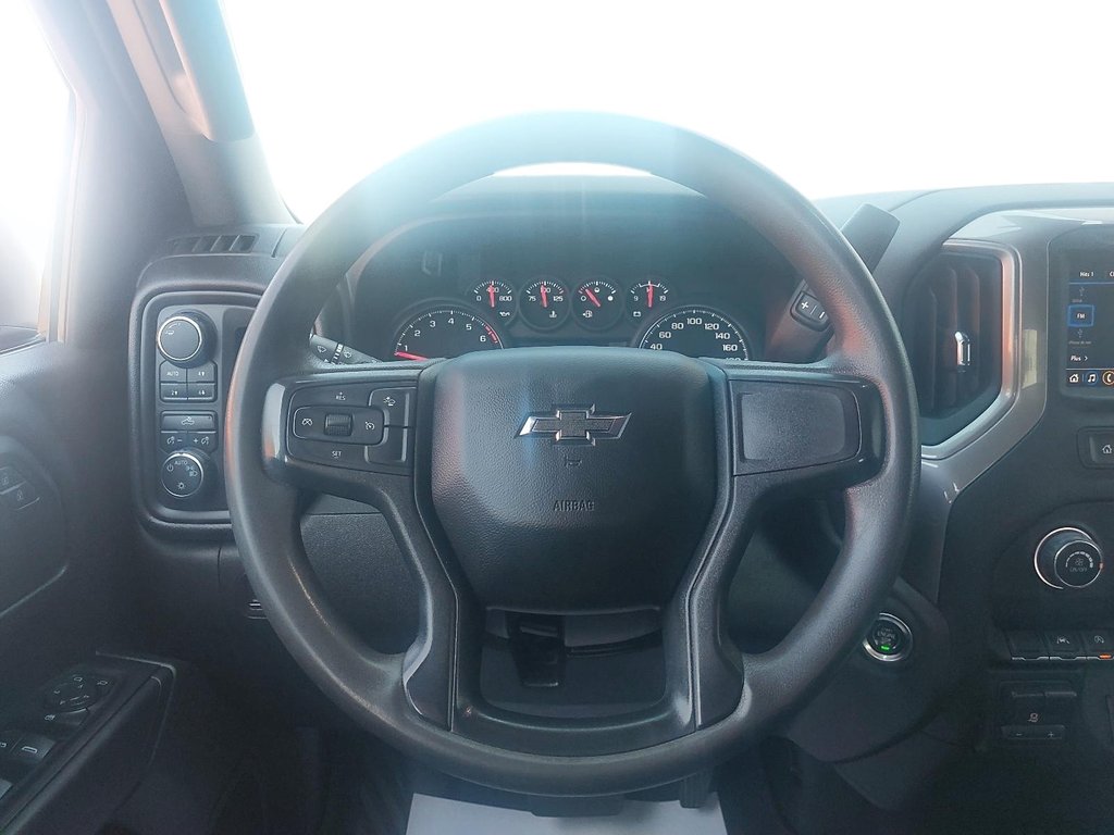 2024 Chevrolet Silverado 1500 in Jonquière, Quebec - 12 - w1024h768px