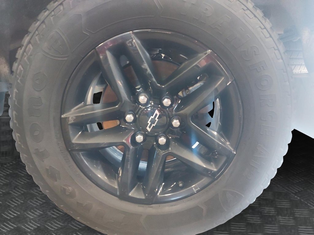 2024 Chevrolet Silverado 1500 in Jonquière, Quebec - 7 - w1024h768px