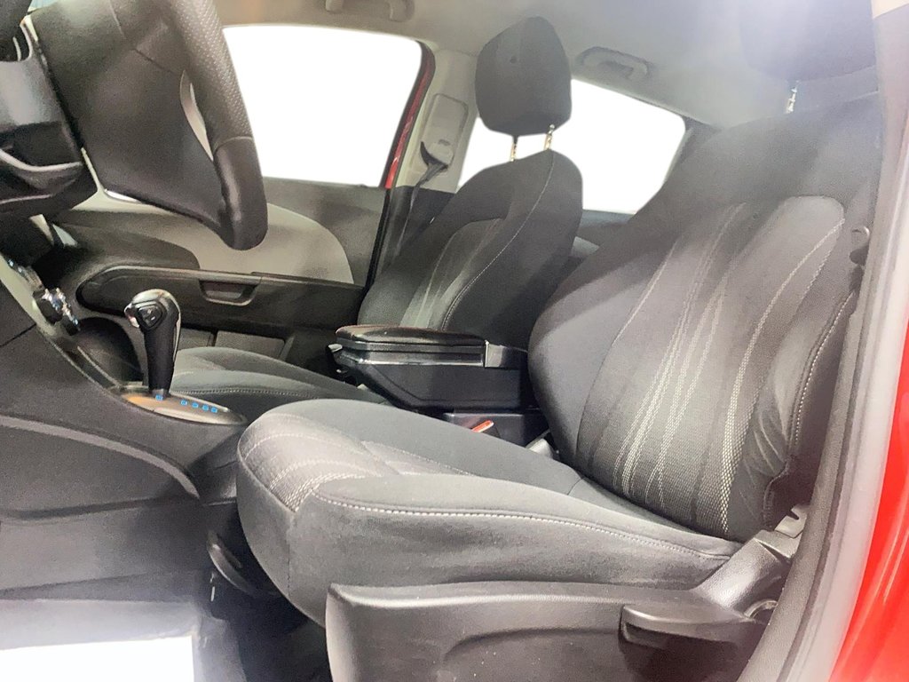 Chevrolet Sonic LT 2016 à Chicoutimi, Québec - 9 - w1024h768px