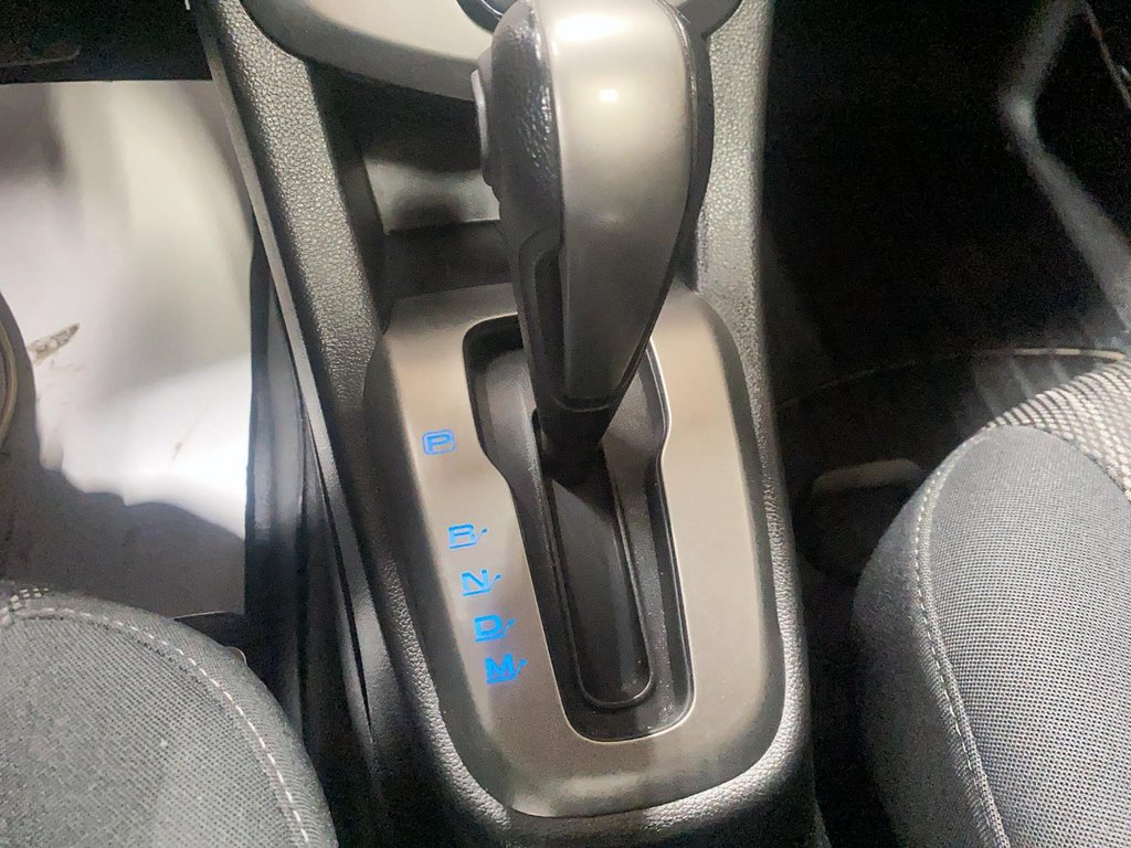 Chevrolet Sonic LT 2016 à Chicoutimi, Québec - 15 - w1024h768px