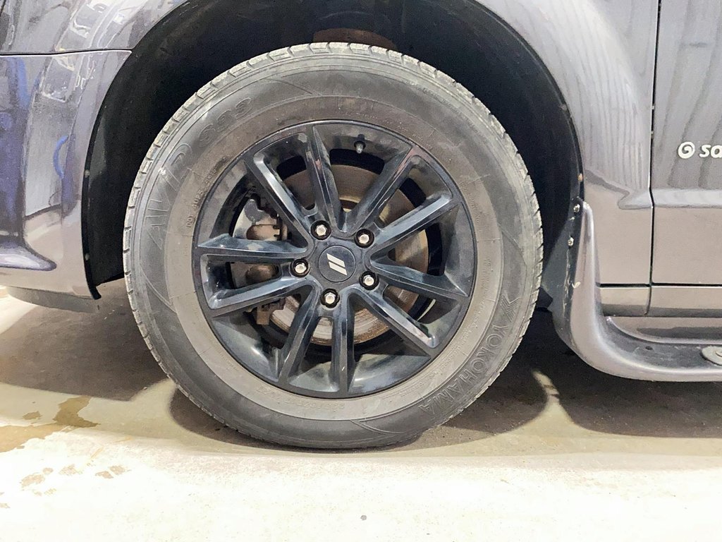 2020 Dodge Grand Caravan in Jonquière, Quebec - 11 - w1024h768px