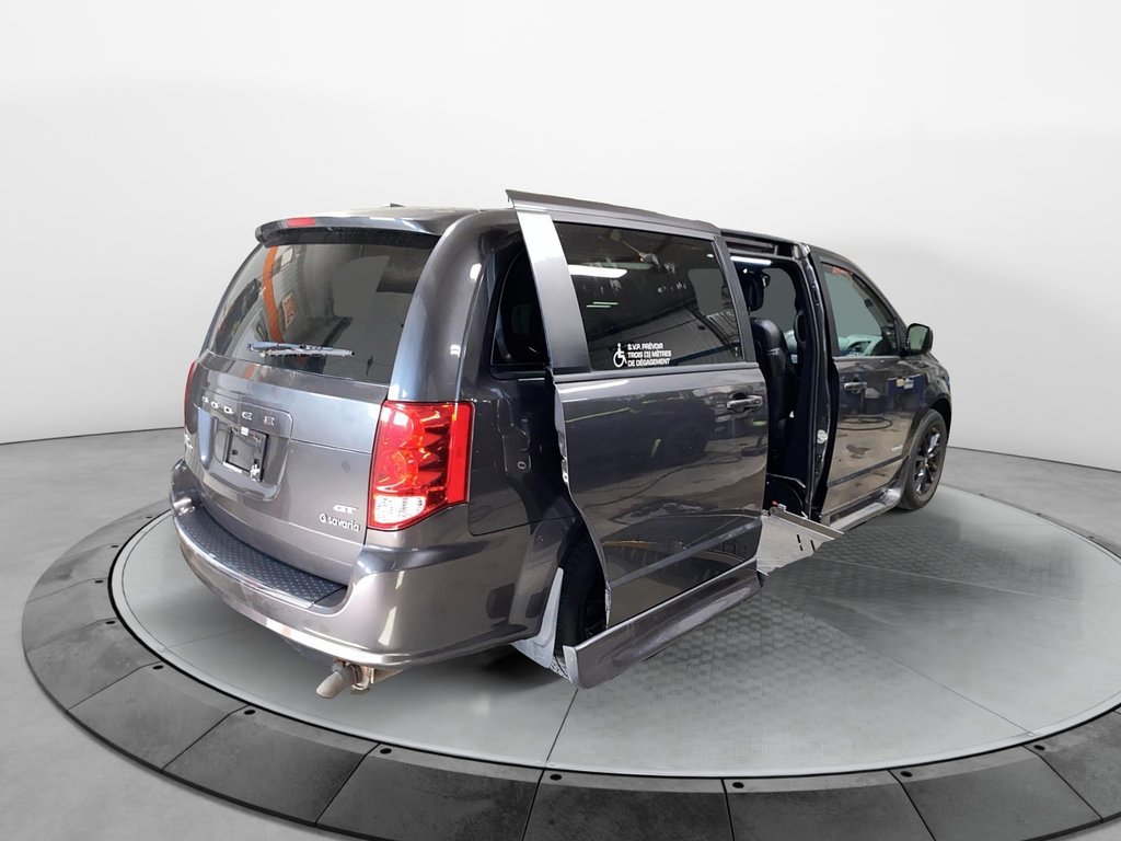 2020 Dodge Grand Caravan in Jonquière, Quebec - 5 - w1024h768px