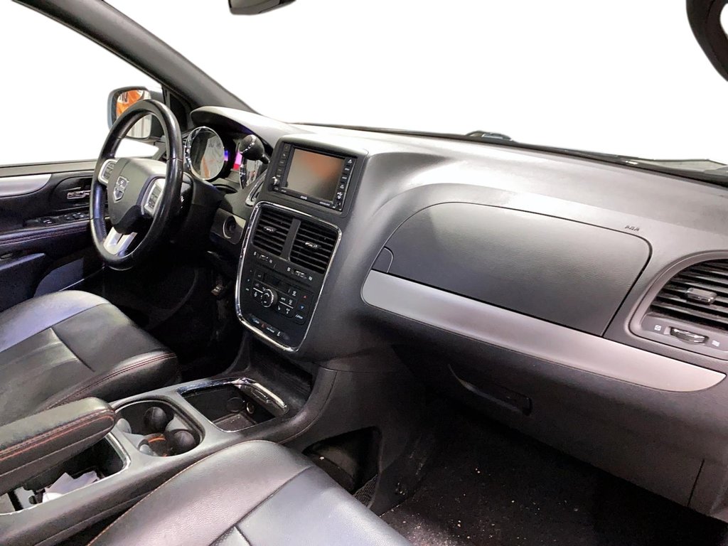2020 Dodge Grand Caravan in Jonquière, Quebec - 12 - w1024h768px