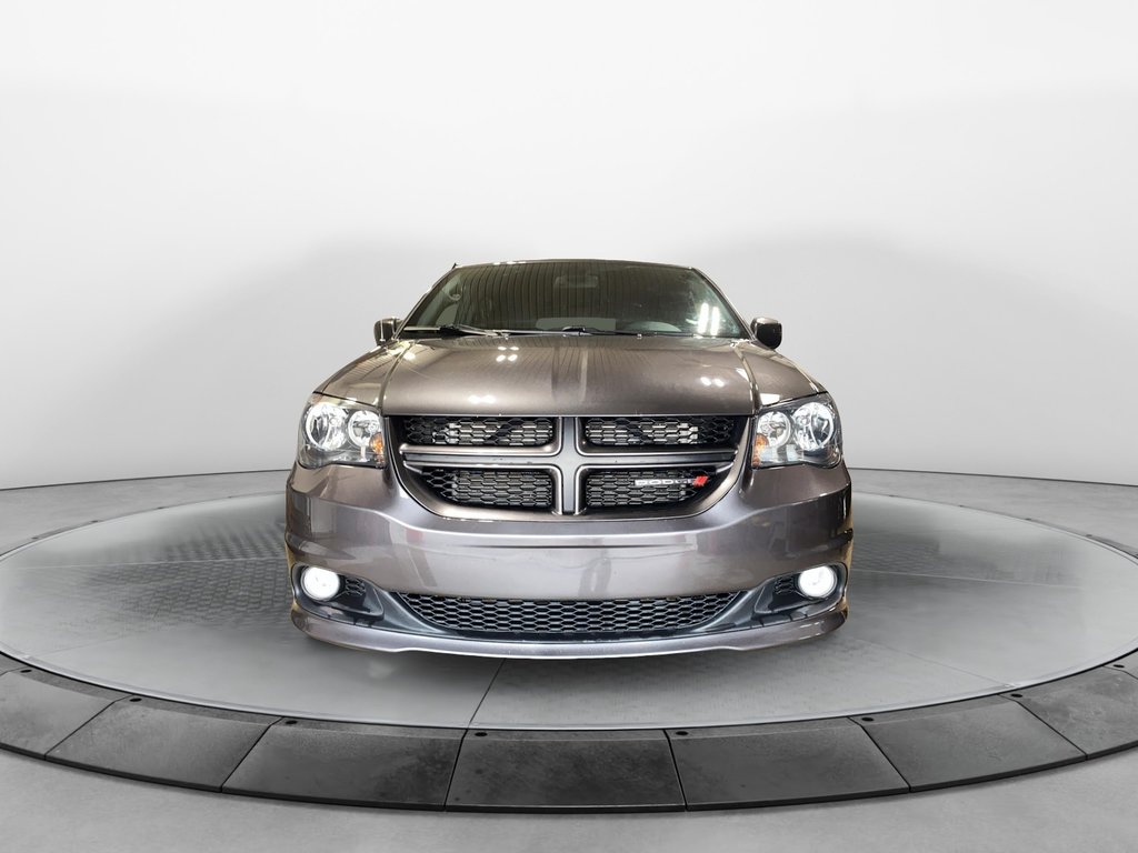 2020 Dodge Grand Caravan in Jonquière, Quebec - 2 - w1024h768px