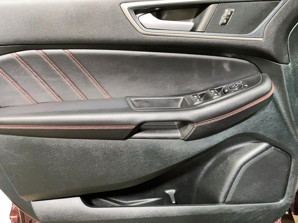 2024 Ford Edge st-line in Chicoutimi, Quebec - 11 - w1024h768px
