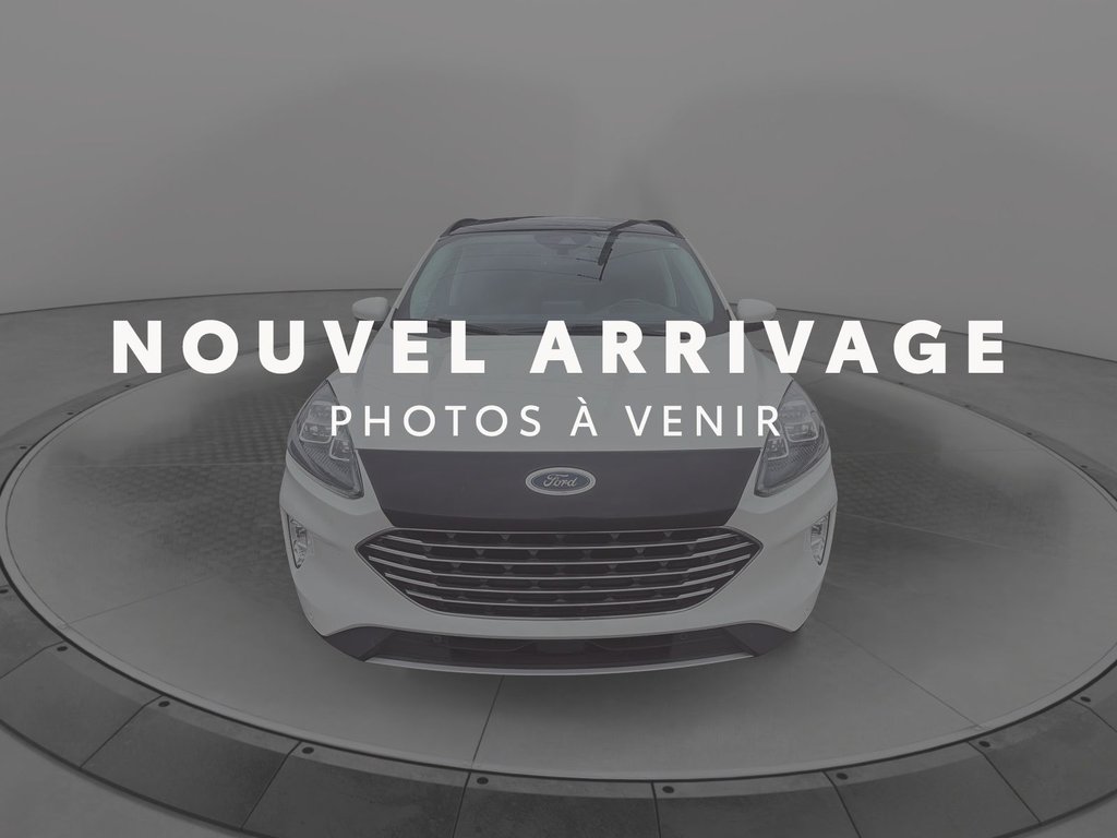 Ford Escape  2021 à Jonquière, Québec - 3 - w1024h768px