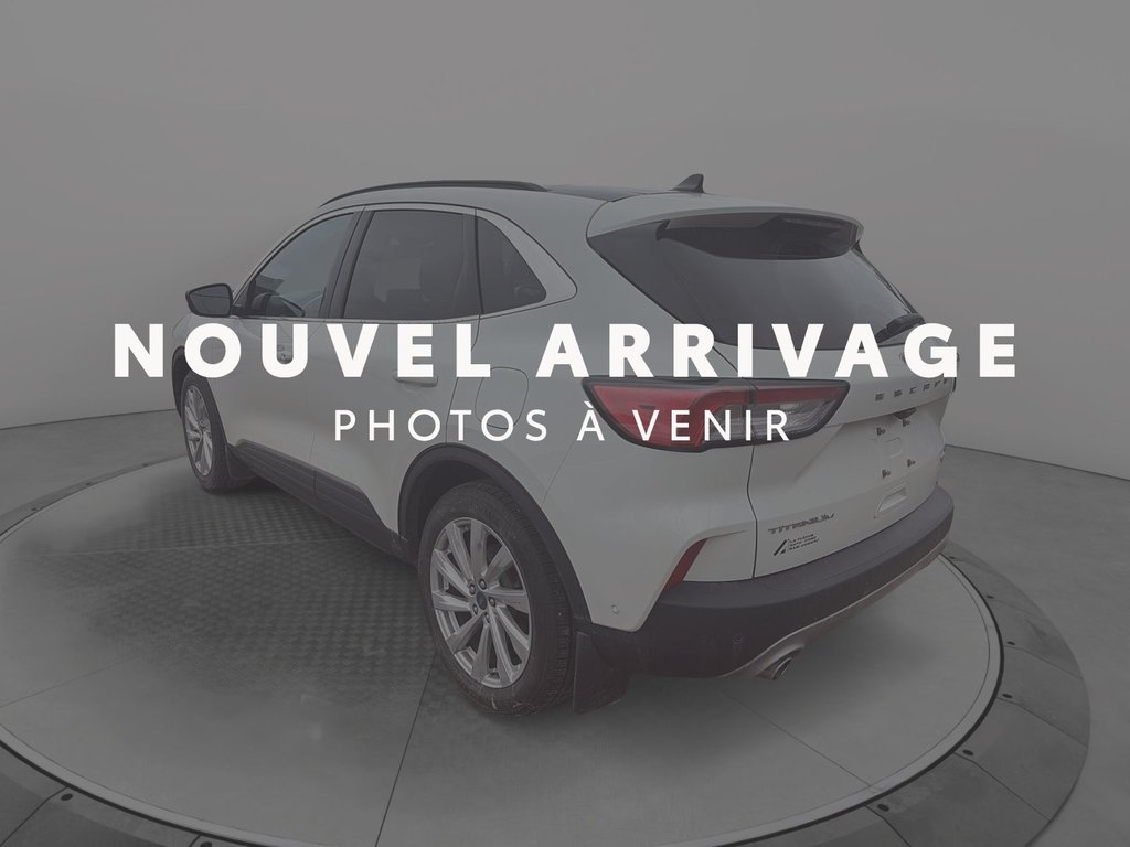 Ford Escape  2021 à Jonquière, Québec - 4 - w1024h768px