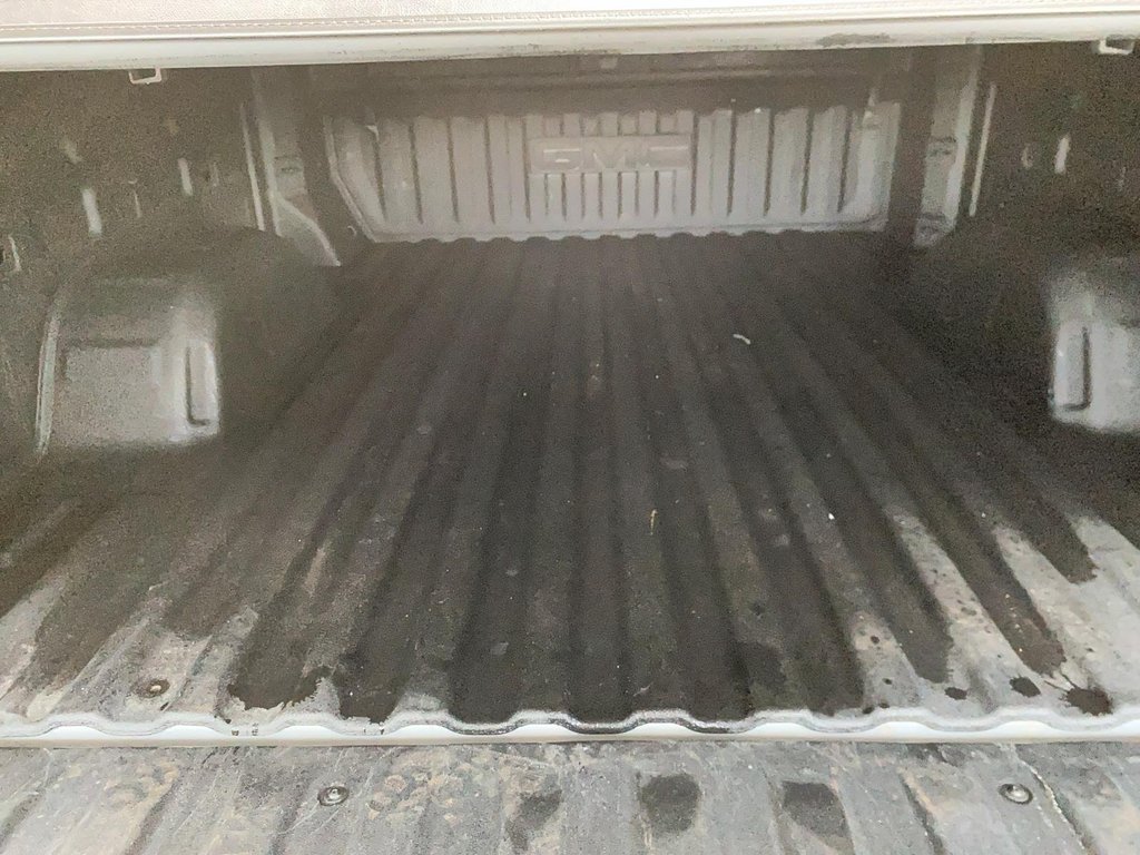 2022 GMC Sierra 1500 in Baie-Comeau, Quebec - 3 - w1024h768px