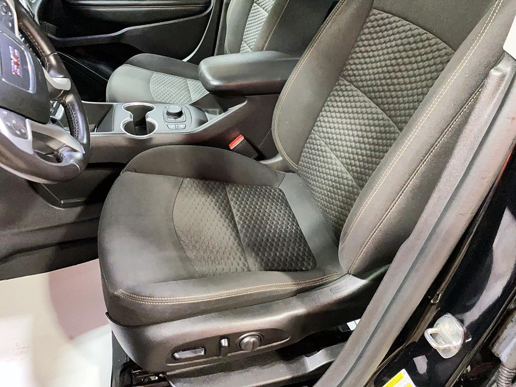 GMC Terrain  2021 à Jonquière, Québec - 9 - w1024h768px