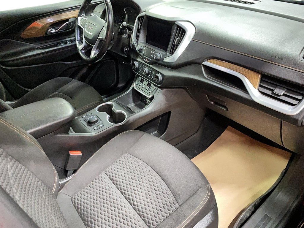 GMC Terrain  2021 à Jonquière, Québec - 21 - w1024h768px