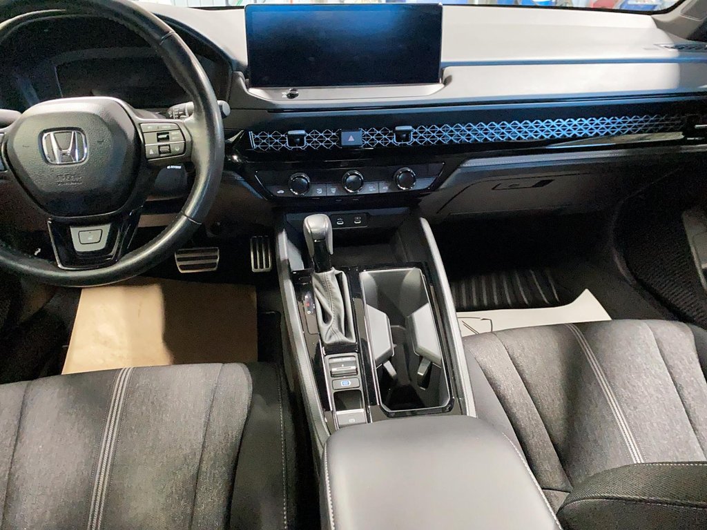 2024 Honda ACCORD HYBRIDE in Baie-Comeau, Quebec - 8 - w1024h768px