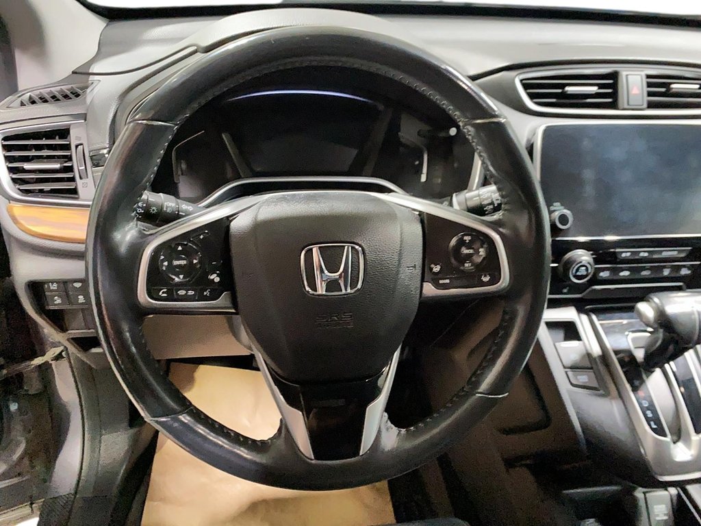 2019 Honda CR-V Touring in Chicoutimi, Quebec - 10 - w1024h768px