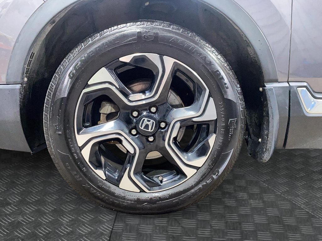 2019 Honda CR-V Touring in Chicoutimi, Quebec - 6 - w1024h768px