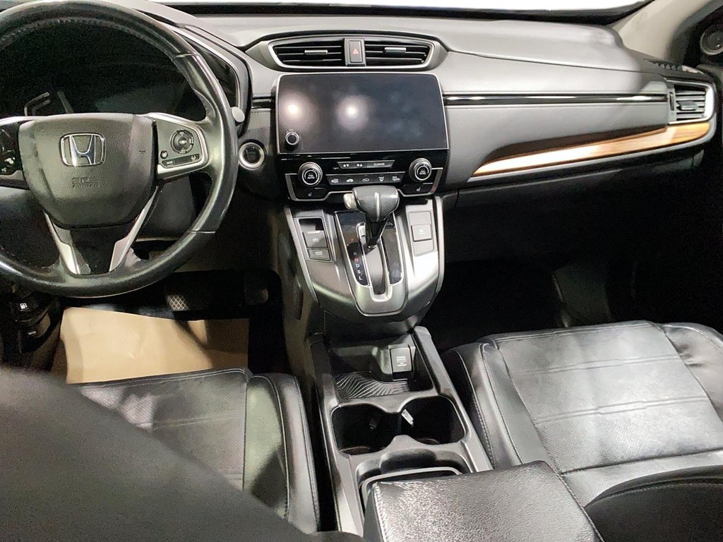 2019 Honda CR-V Touring in Chicoutimi, Quebec - 7 - w1024h768px