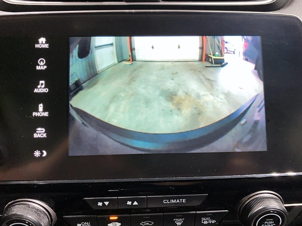 2019 Honda CR-V Touring in Chicoutimi, Quebec - 15 - w1024h768px