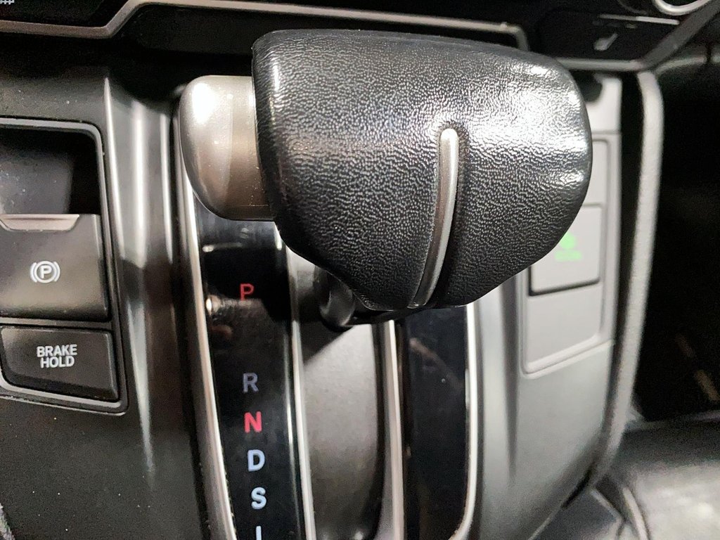 2019 Honda CR-V Touring in Chicoutimi, Quebec - 13 - w1024h768px