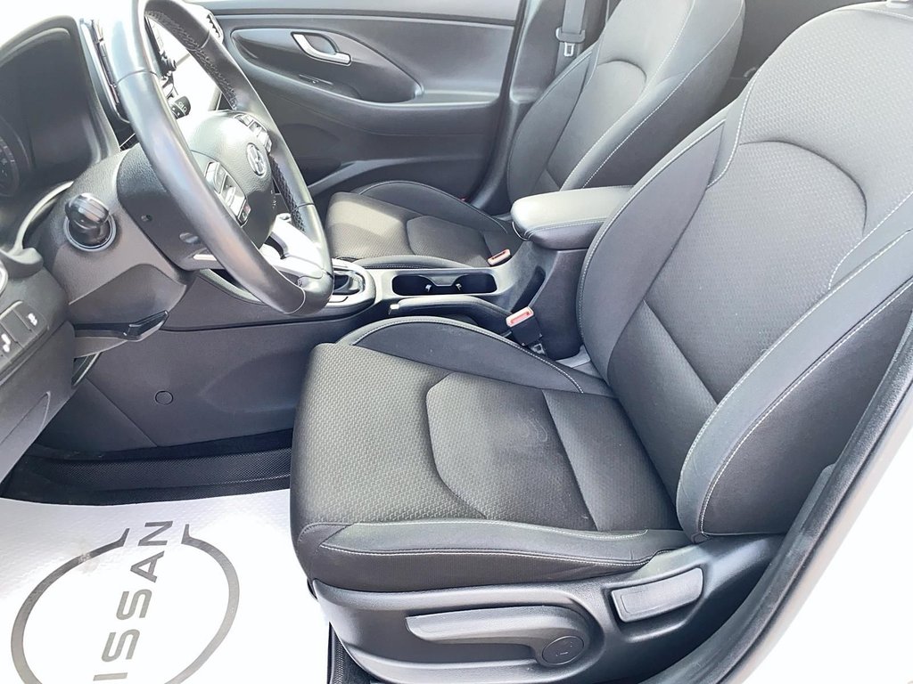 Hyundai Elantra GT  2018 à Sept-Îles, Québec - 8 - w1024h768px