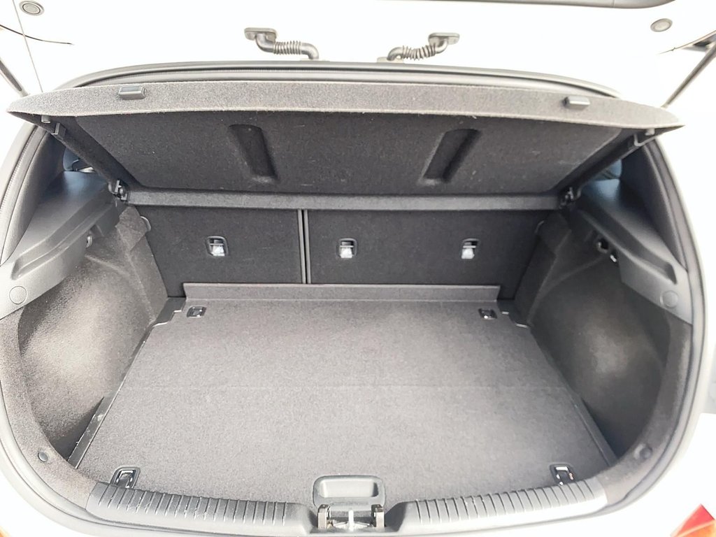 Hyundai Elantra GT  2018 à Sept-Îles, Québec - 19 - w1024h768px