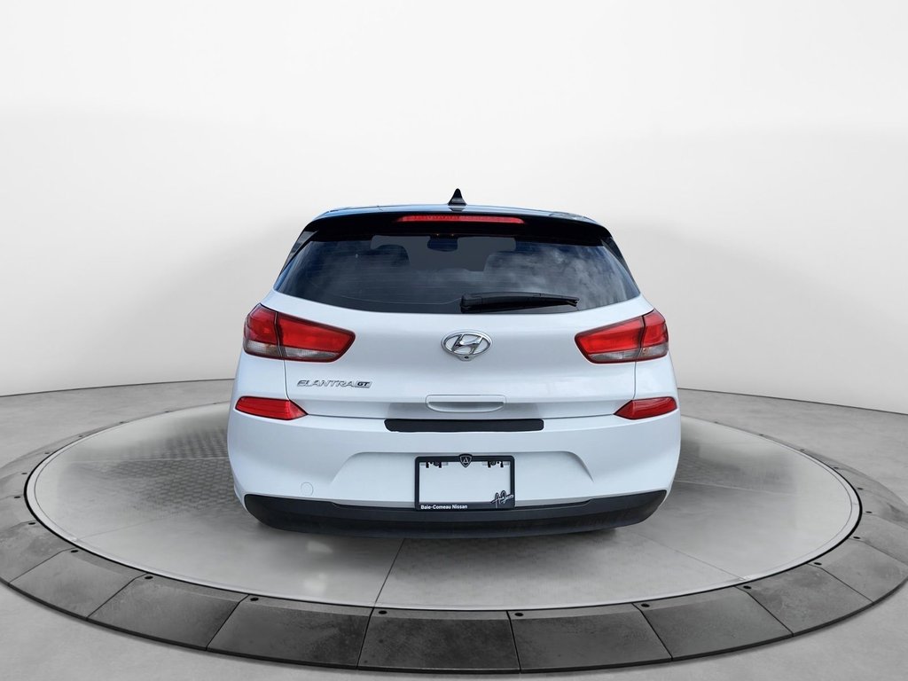 Hyundai Elantra GT  2018 à Sept-Îles, Québec - 4 - w1024h768px