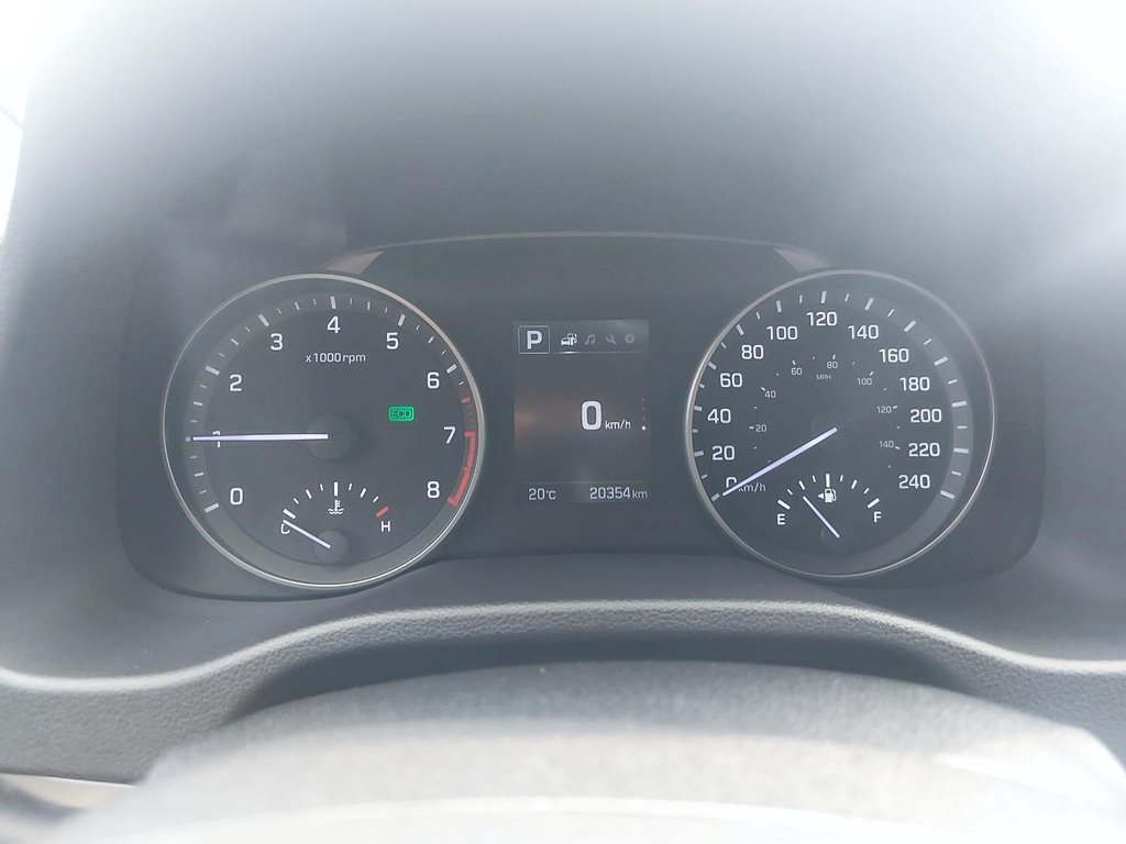 2017 Hyundai Elantra in Sept-Îles, Quebec - 14 - w1024h768px