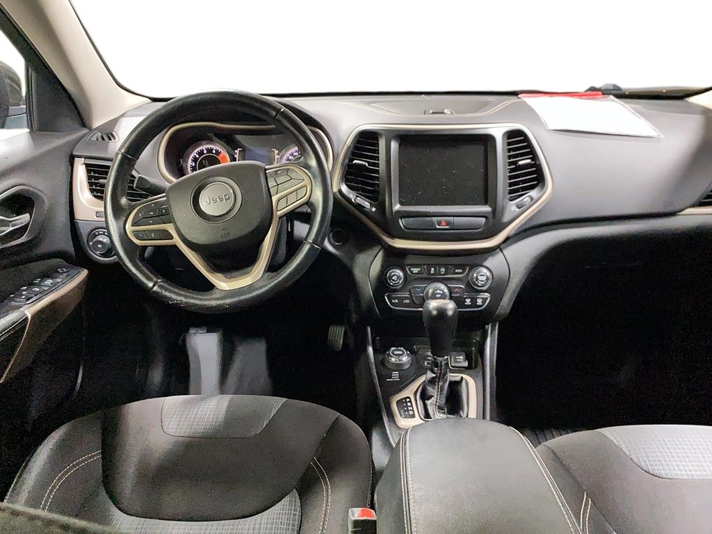 2018 Jeep Cherokee in Sept-Îles, Quebec - 9 - w1024h768px