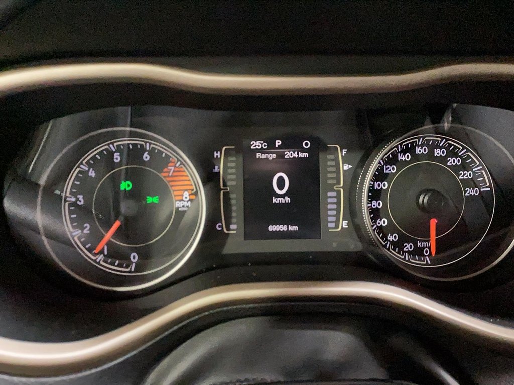 2018 Jeep Cherokee in Sept-Îles, Quebec - 12 - w1024h768px