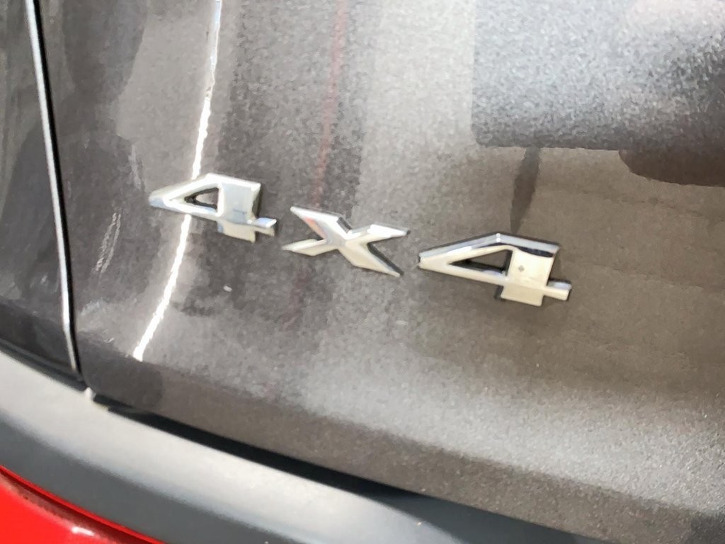2018 Jeep Cherokee in Sept-Îles, Quebec - 15 - w1024h768px