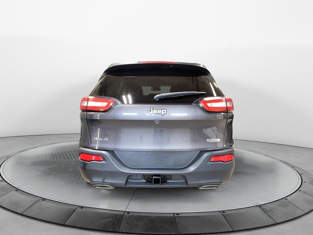 2018 Jeep Cherokee in Sept-Îles, Quebec - 3 - w1024h768px