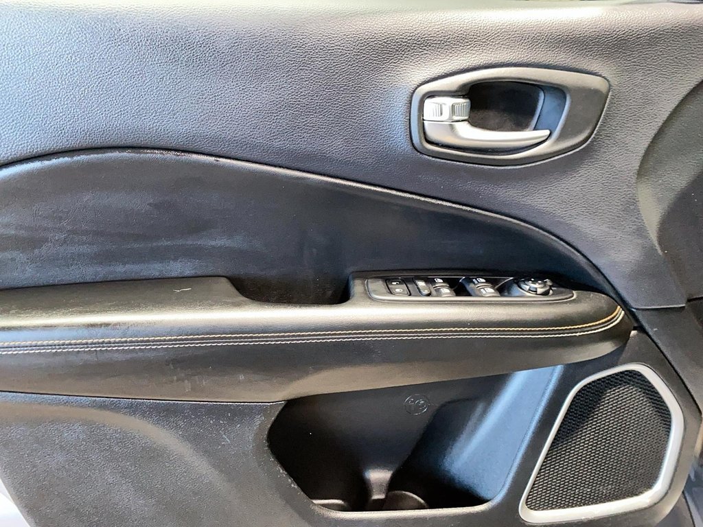2018 Jeep Compass in Sept-Îles, Quebec - 10 - w1024h768px
