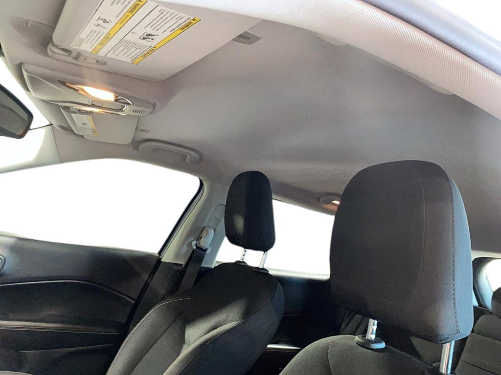 2018 Jeep Compass in Sept-Îles, Quebec - 12 - w1024h768px