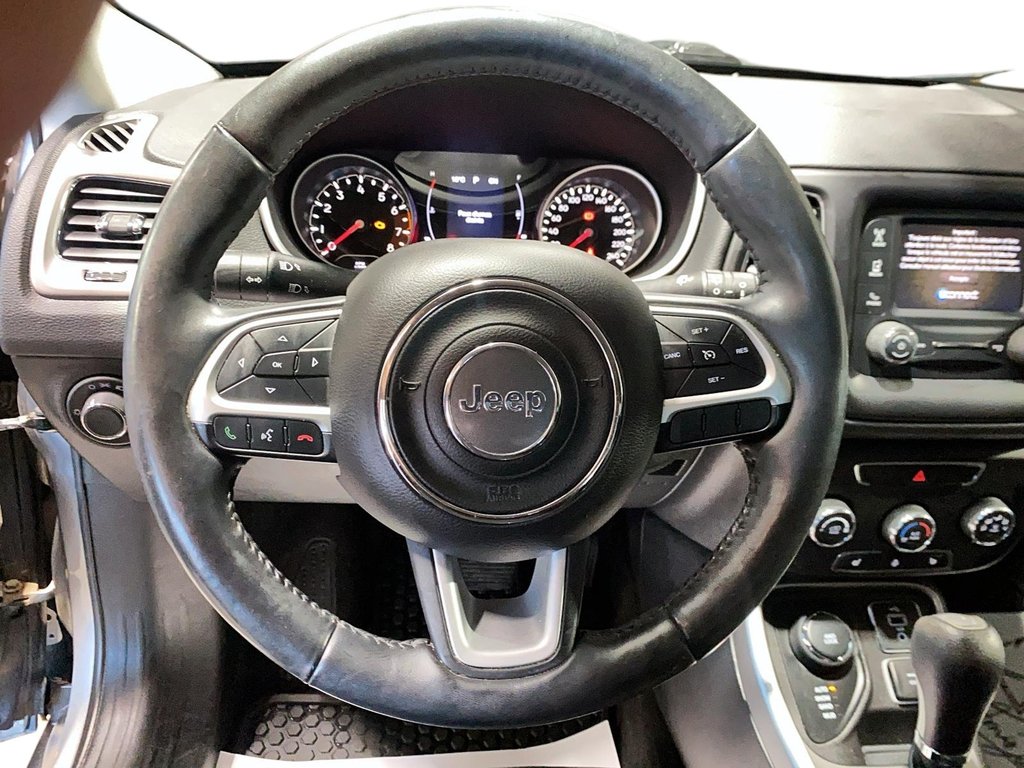 2018 Jeep Compass in Sept-Îles, Quebec - 13 - w1024h768px
