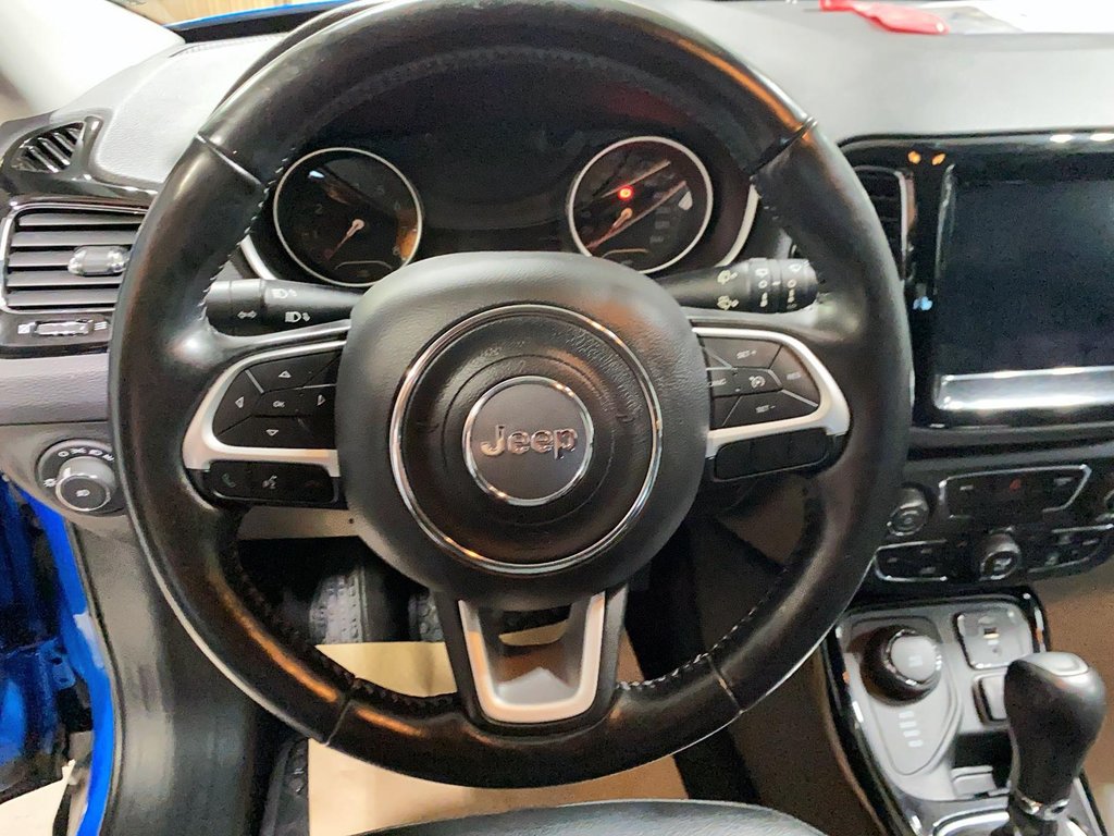 2020 Jeep Compass in Sept-Îles, Quebec - 11 - w1024h768px