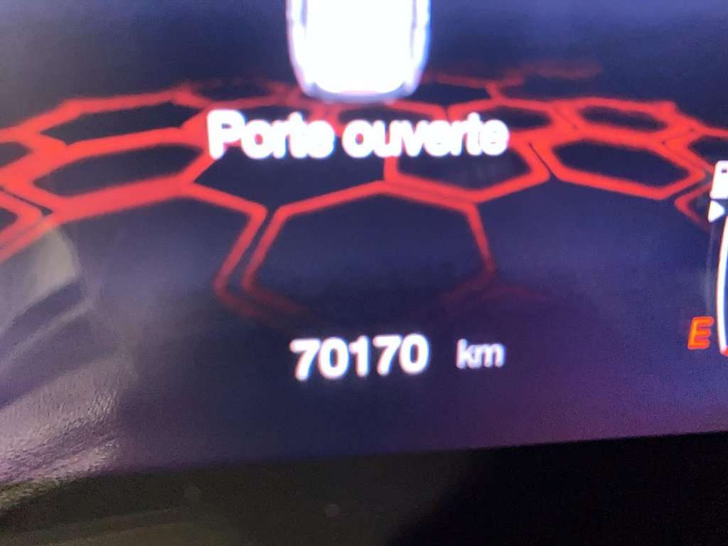 2020 Jeep Compass in Sept-Îles, Quebec - 15 - w1024h768px