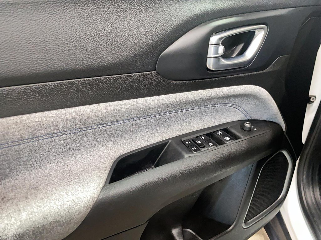 Jeep Compass Sport 2024 à Chicoutimi, Québec - 11 - w1024h768px