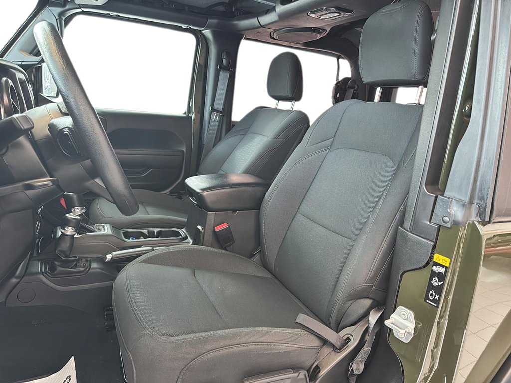Jeep Wrangler  2022 à Jonquière, Québec - 9 - w1024h768px