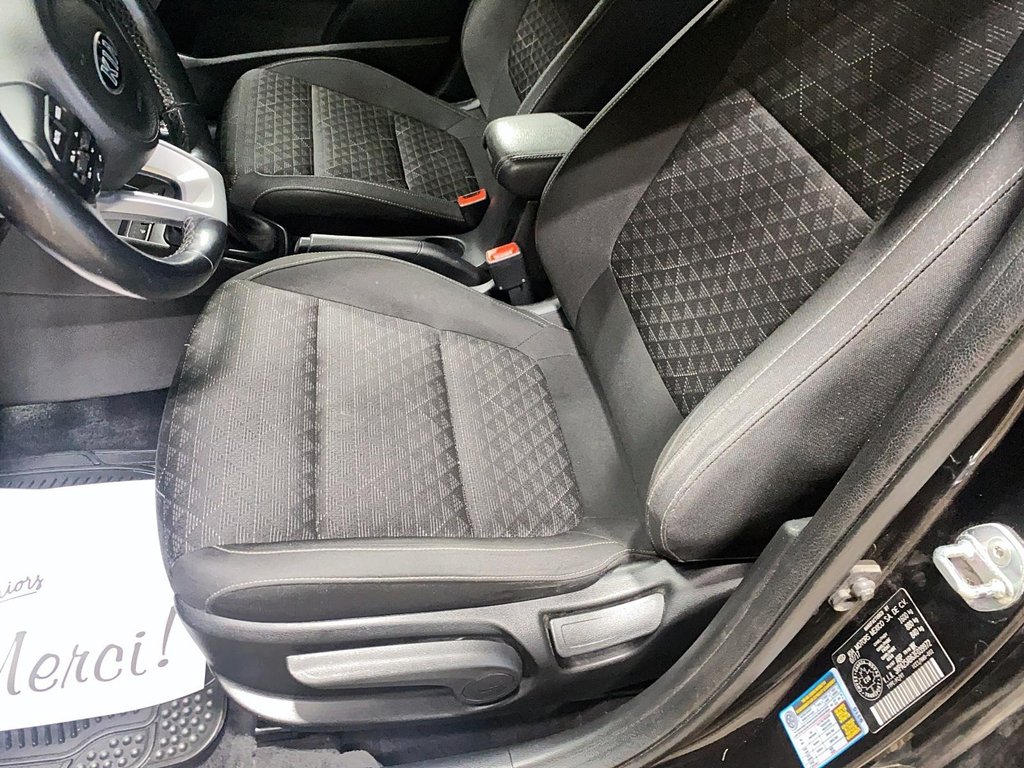 Kia Rio 5-door  2018 à Jonquière, Québec - 12 - w1024h768px