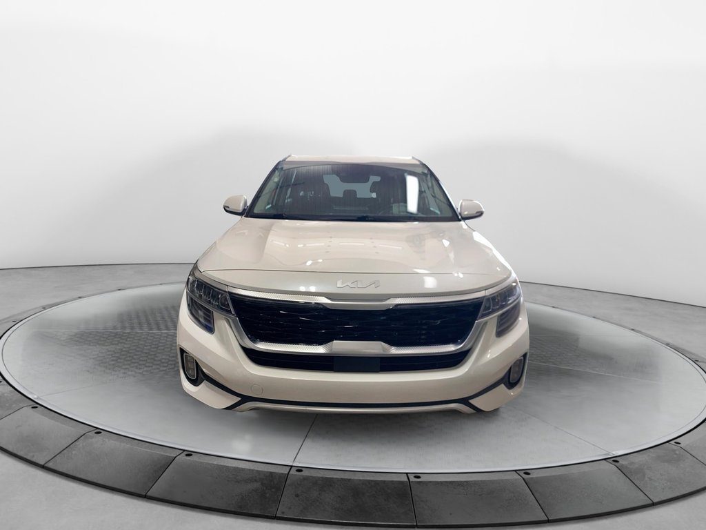 Kia Seltos  2023 à Jonquière, Québec - 2 - w1024h768px