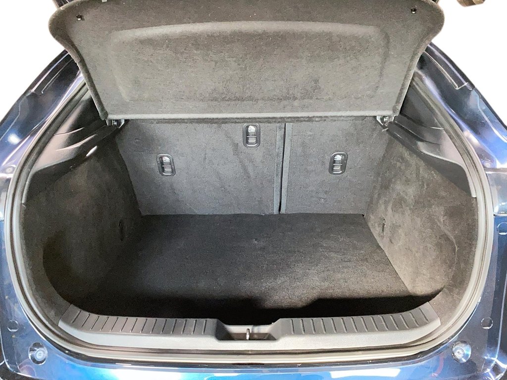 2021 Mazda CX-30 in Sept-Îles, Quebec - 6 - w1024h768px