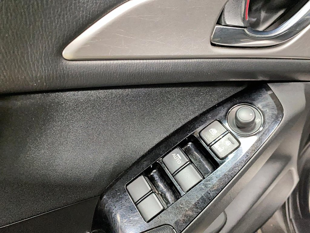 2017 Mazda 3 GS in Jonquière, Quebec - 11 - w1024h768px