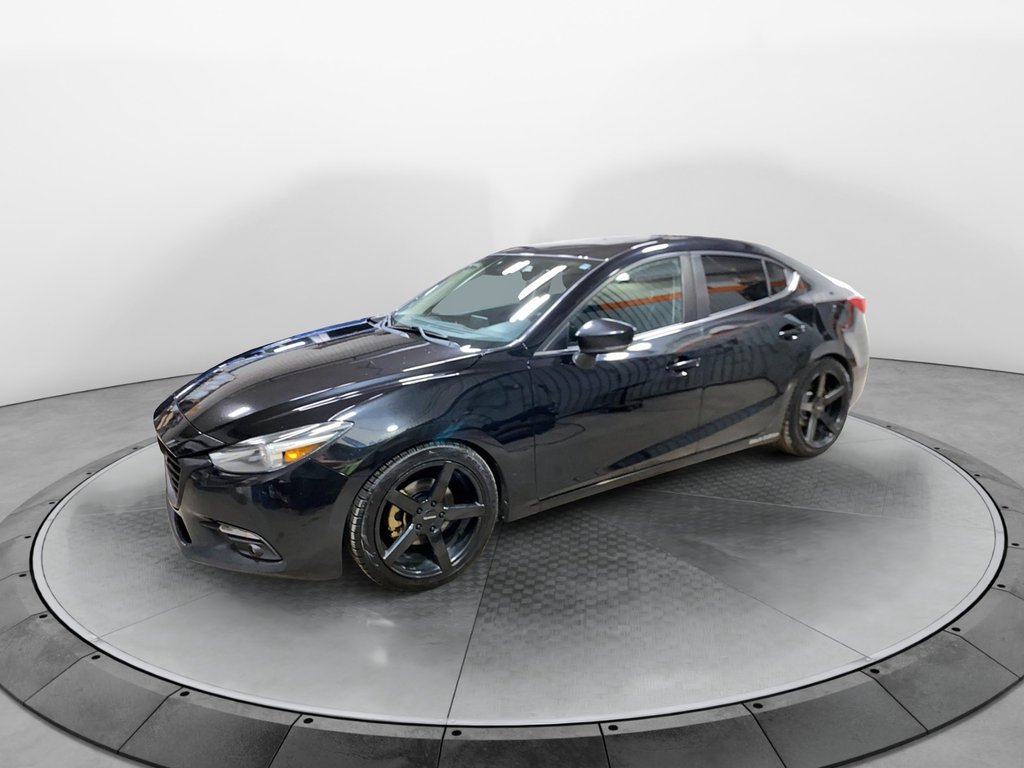 2018 Mazda 3 in Jonquière, Quebec - 6 - w1024h768px