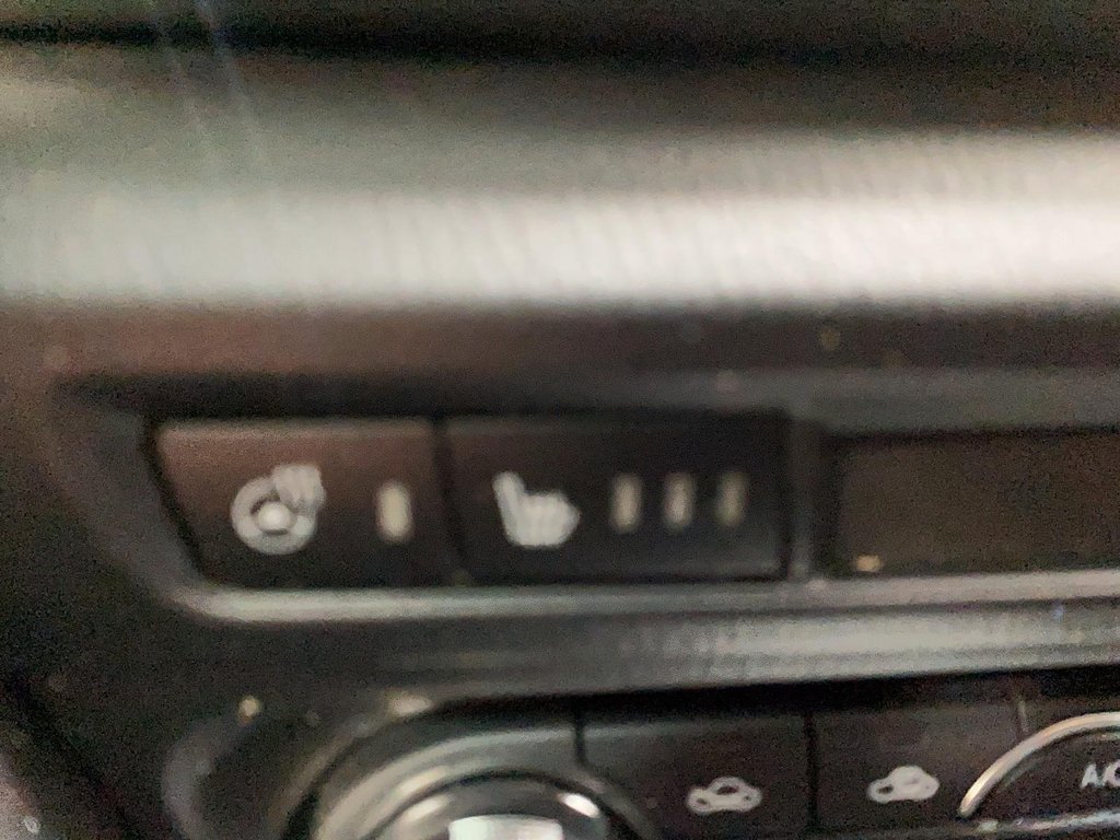 2018 Mazda 3 in Jonquière, Quebec - 14 - w1024h768px