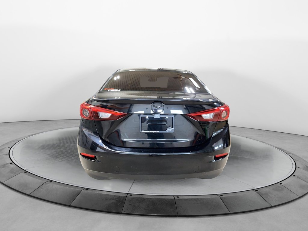 2018 Mazda 3 in Jonquière, Quebec - 3 - w1024h768px