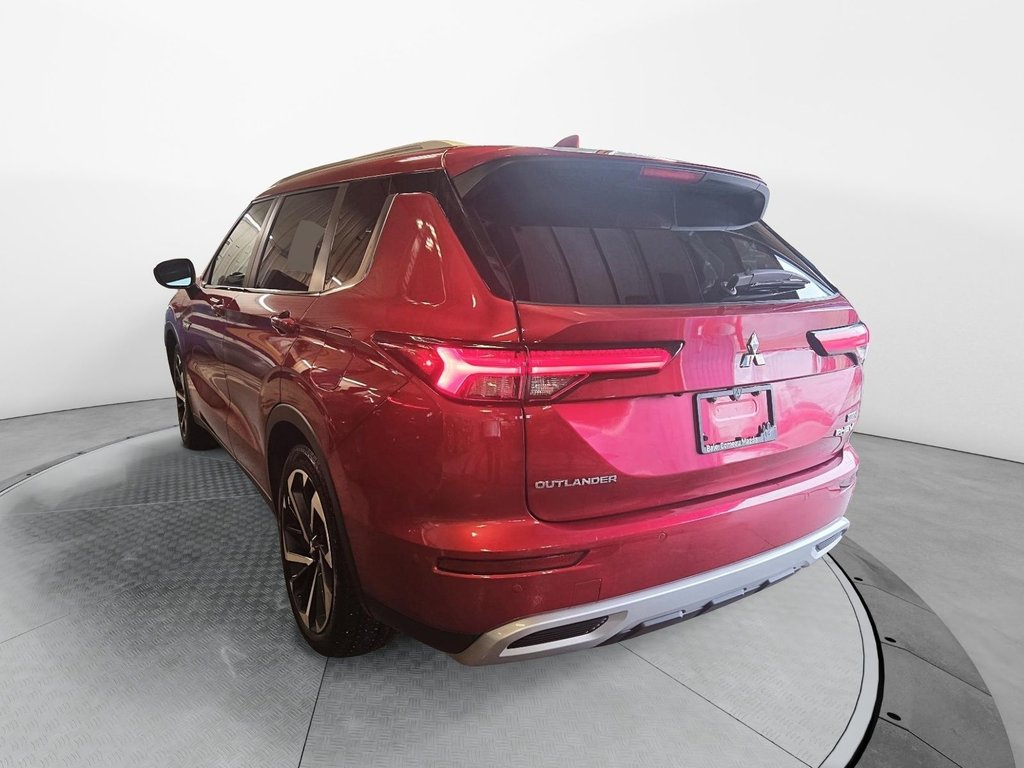 2024 Mitsubishi Outlander Plug-In Hybrid in Jonquière, Quebec - 5 - w1024h768px