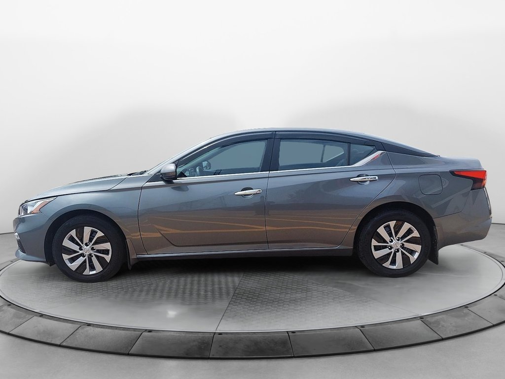 2020 Nissan Altima in Jonquière, Quebec - 5 - w1024h768px