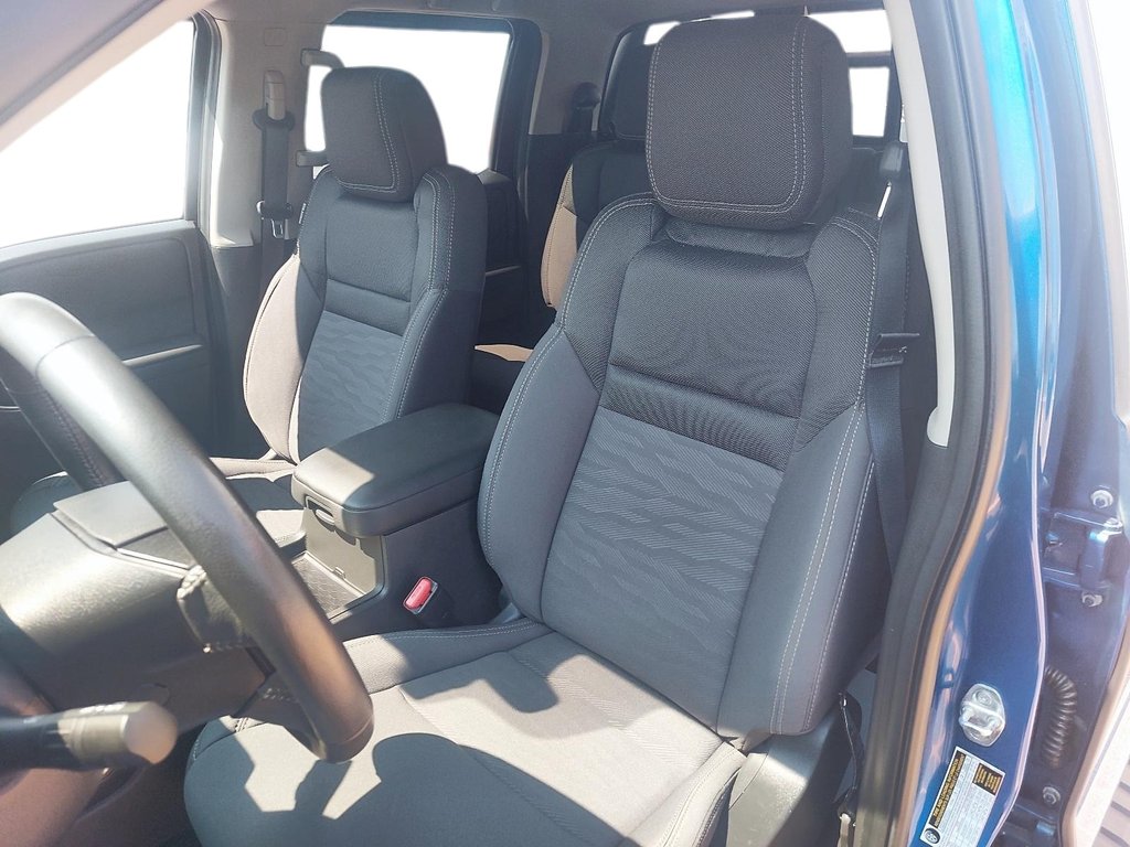 Nissan Frontier SV 2024 à Chicoutimi, Québec - 9 - w1024h768px