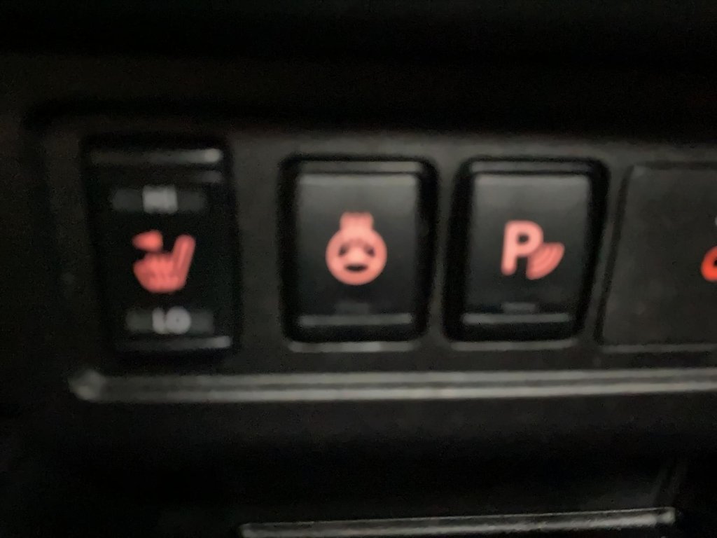2025 Nissan Frontier PRO-4X in Chicoutimi, Quebec - 18 - w1024h768px