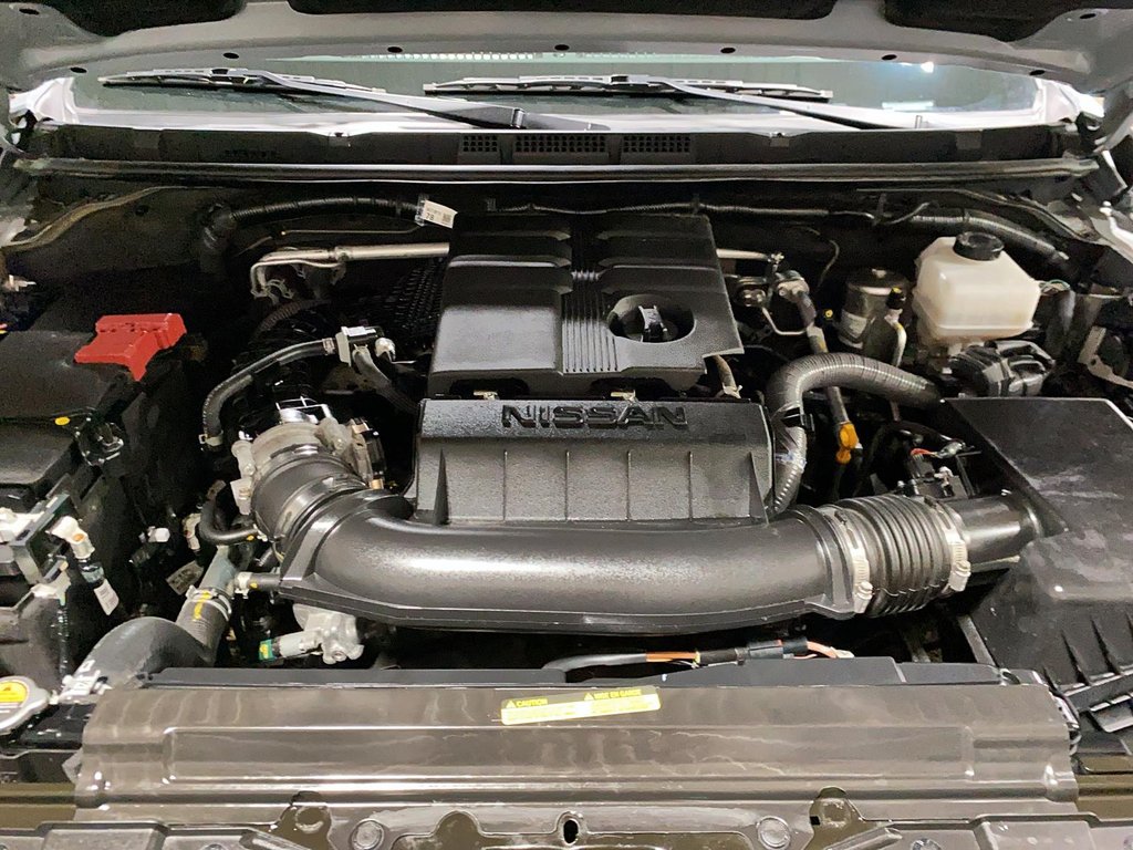 2025 Nissan Frontier PRO-4X in Chicoutimi, Quebec - 8 - w1024h768px