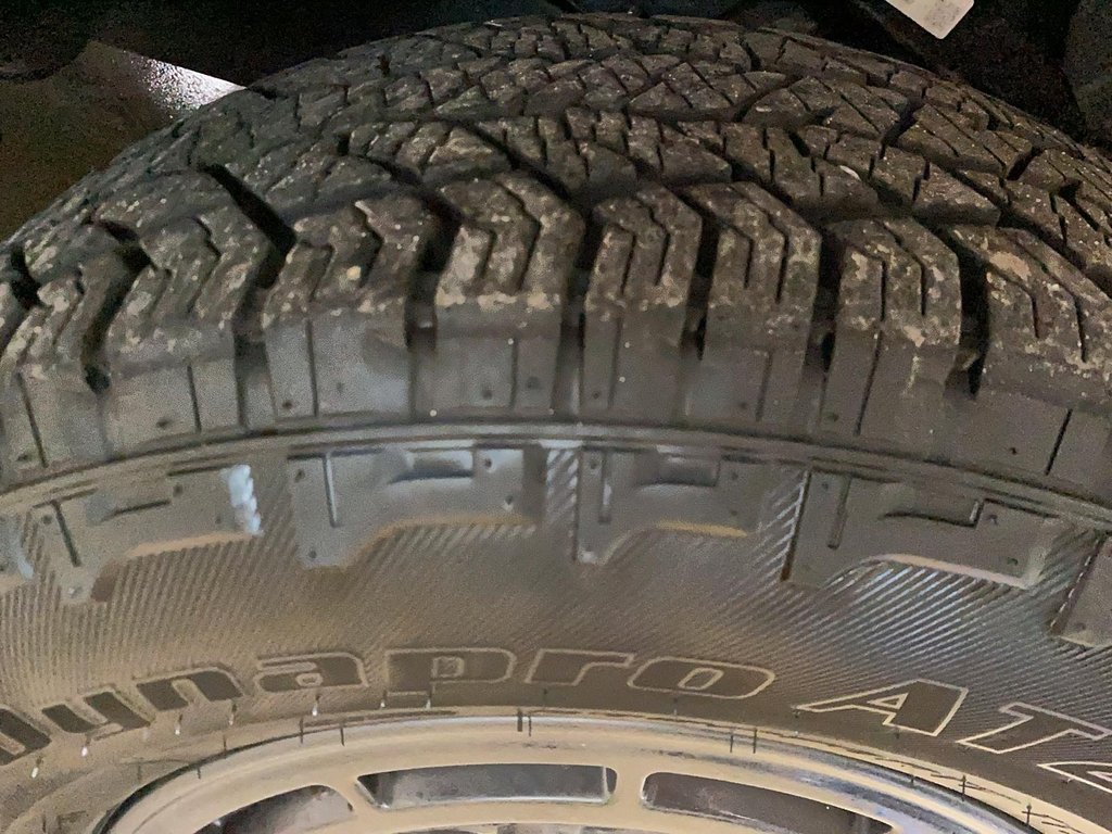 2025 Nissan Frontier PRO-4X in Chicoutimi, Quebec - 21 - w1024h768px