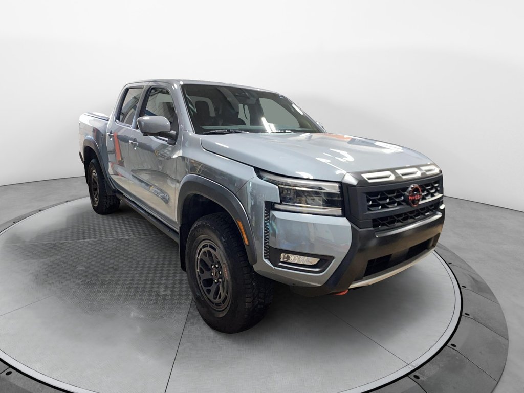 2025 Nissan Frontier PRO-4X in Chicoutimi, Quebec - 3 - w1024h768px