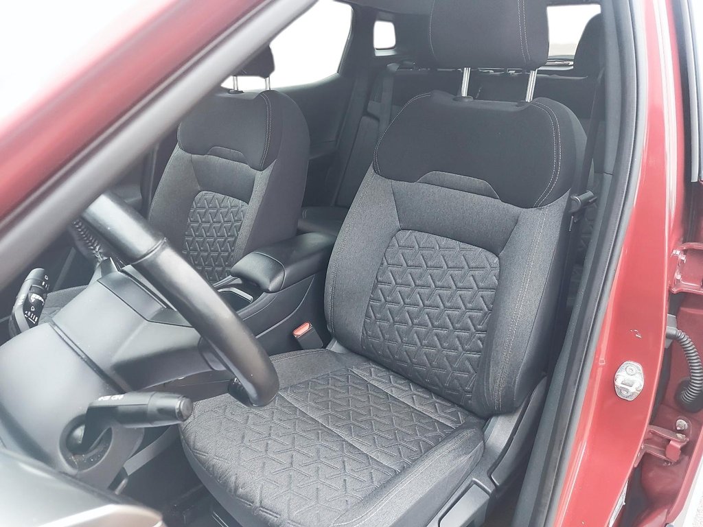 2025 Nissan Kicks in Jonquière, Quebec - 9 - w1024h768px